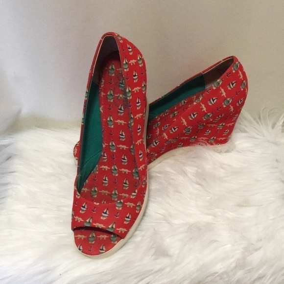 Seychelles, red sailboat, wedges, 6 1/2 and 7 1/2 - Picture 3 of 5